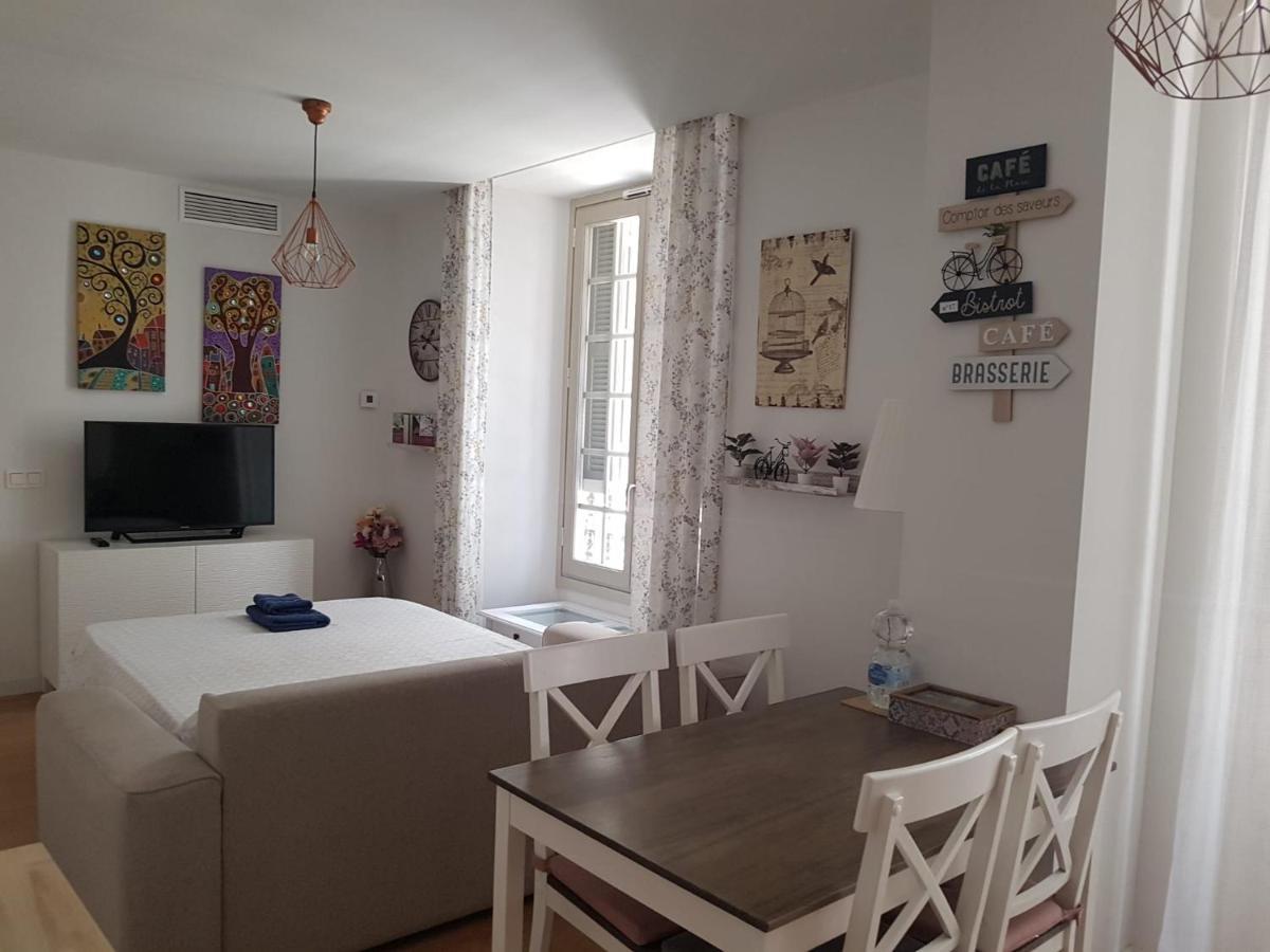 Apartamento Plaza Del Teatro Parking Free مالقة المظهر الخارجي الصورة