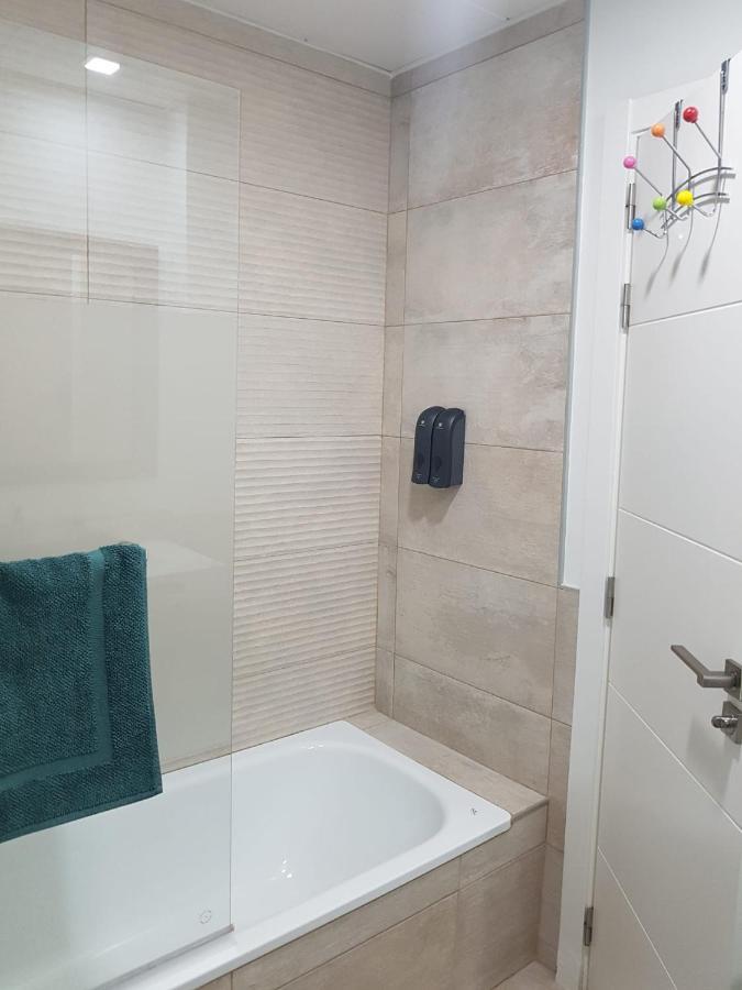 Apartamento Plaza Del Teatro Parking Free مالقة المظهر الخارجي الصورة